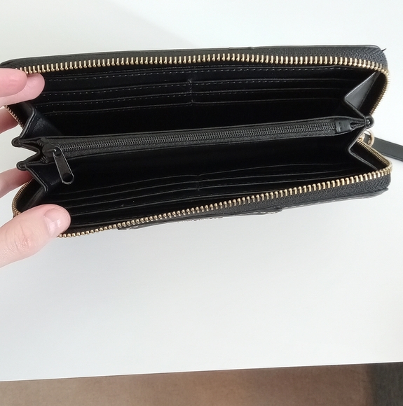 Nine West Beige and Black Wallet - Picture 3 of 3